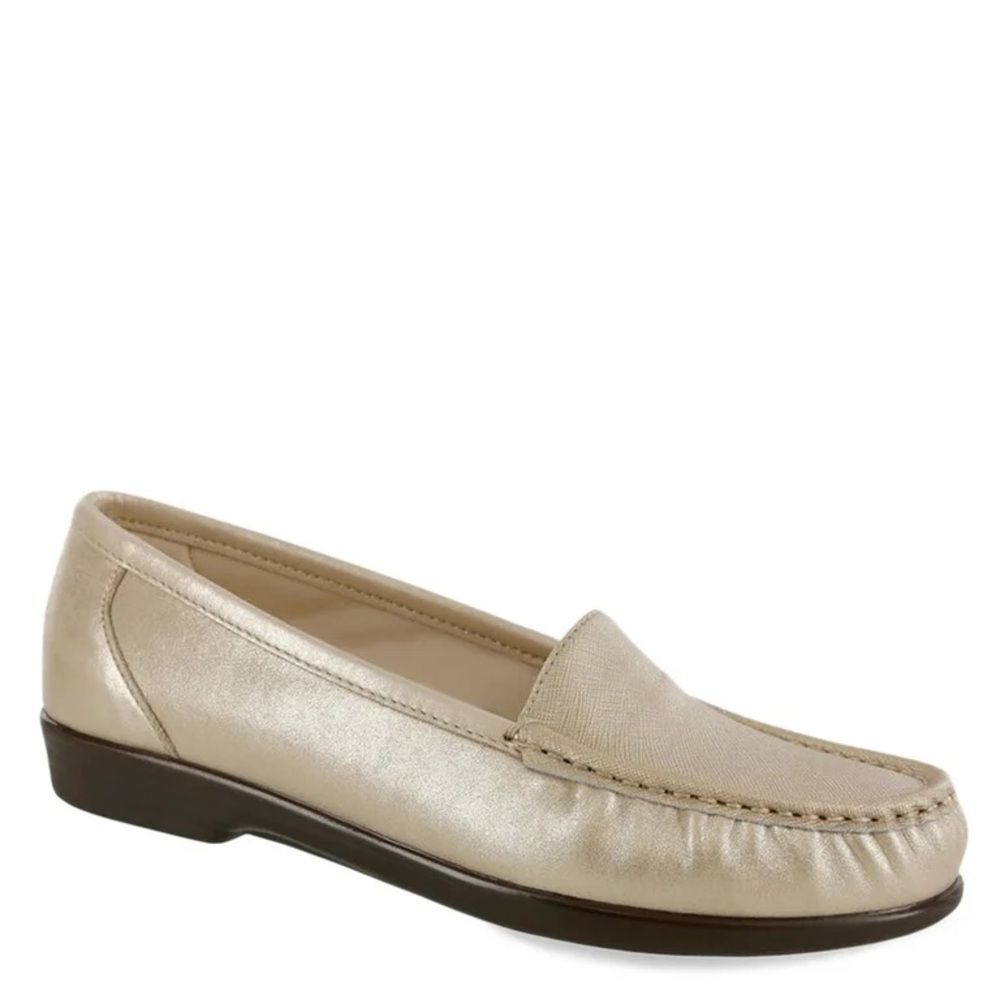 * SAS Simplify Slip On Loafer in Gold Metallic Leather Size 8.5 W